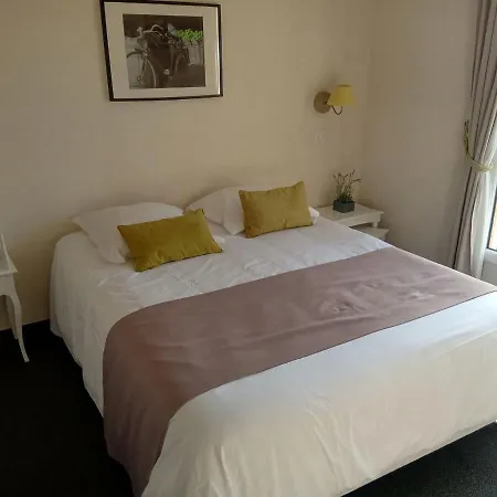 Des Vignes Hotel