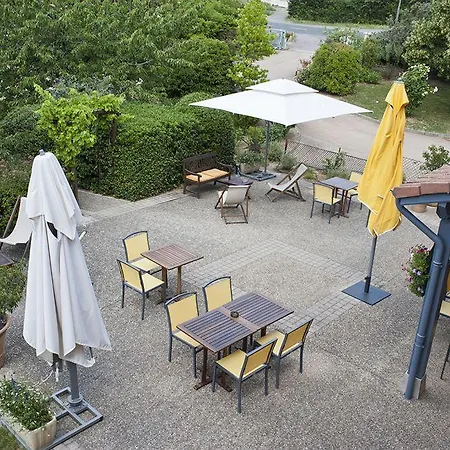 Des Vignes Hotel